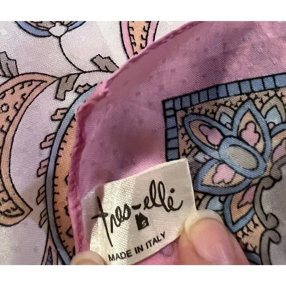 Vintage scarf by Tres Elli made in Italy  ￼